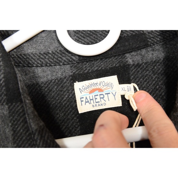 Faherty Shirt Mens XL Gray Black Legend Sweater Buffalo Plaid Flannel Button Up - Picture 3 of 9